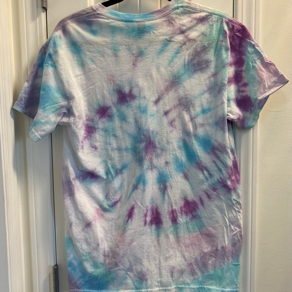 Handcrafted Size Medium Tie-dyed Short Sleeve Tee - Picture 4 of 6